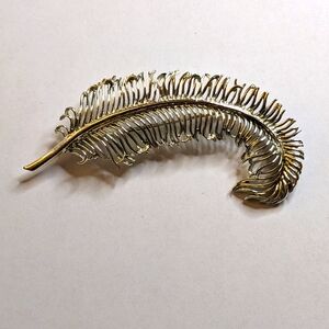 Vintage Coro‎ Pegasus Feather Brooch Silver Tone Signed